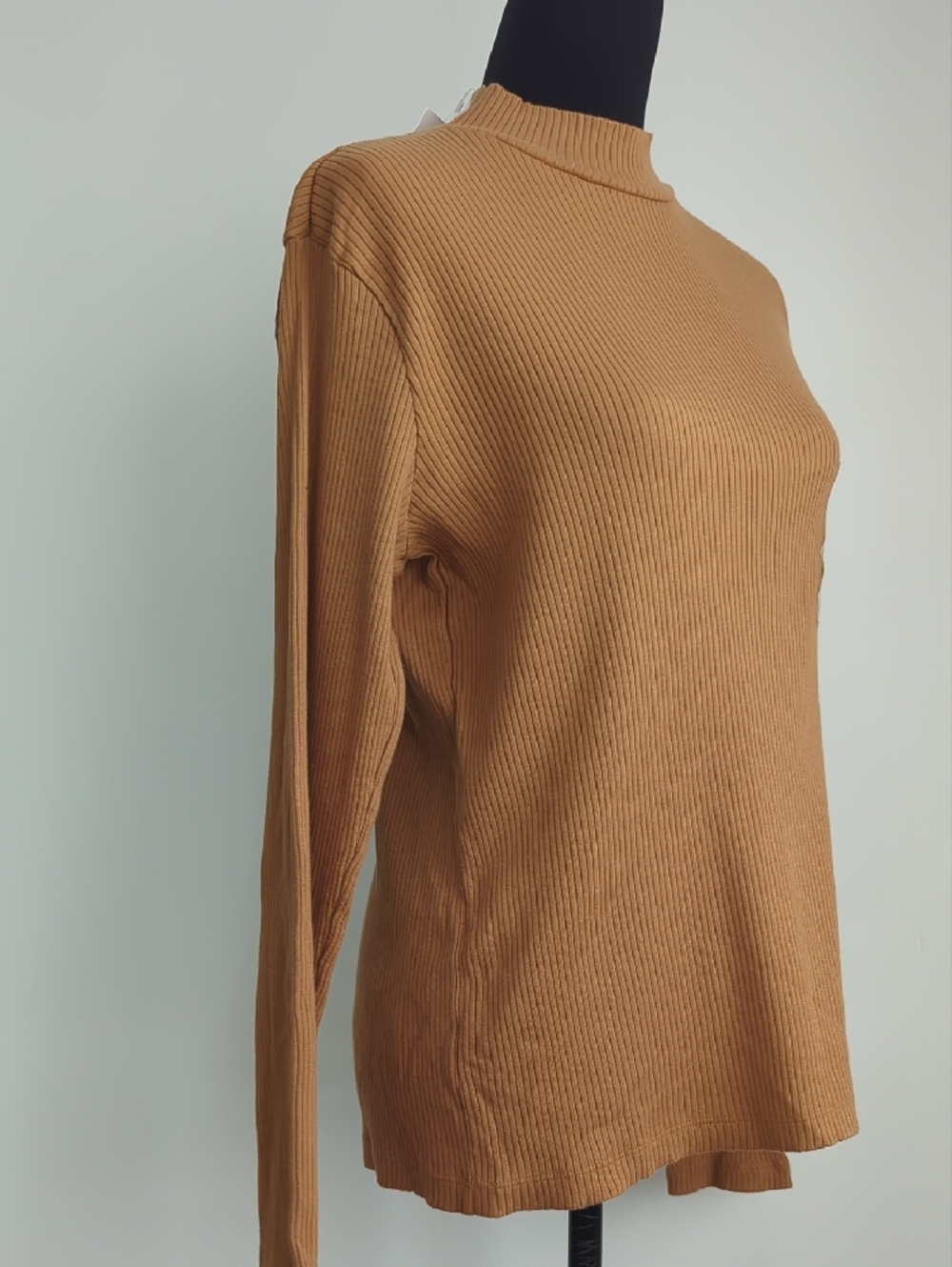 NWT UNIQLO Tan Ribbed Mock Neck Long Sleeve Layering Top XL